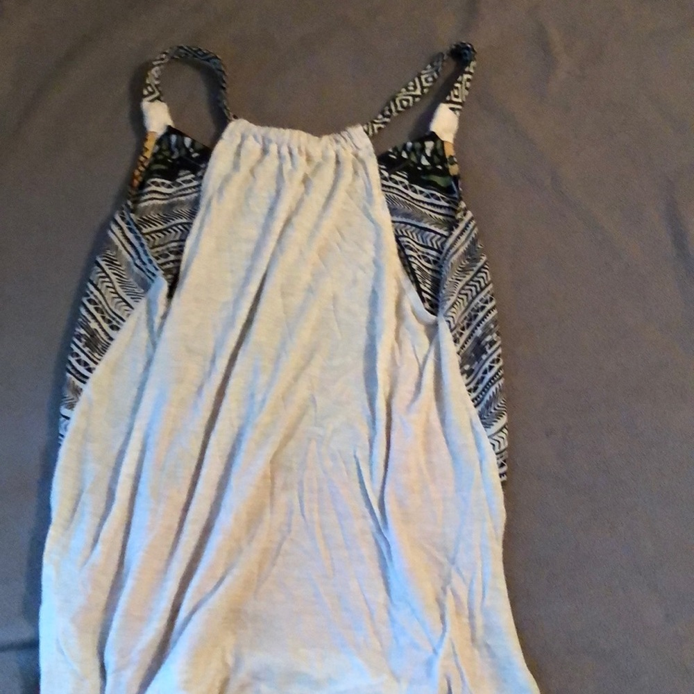 Top - Picture 2 of 3